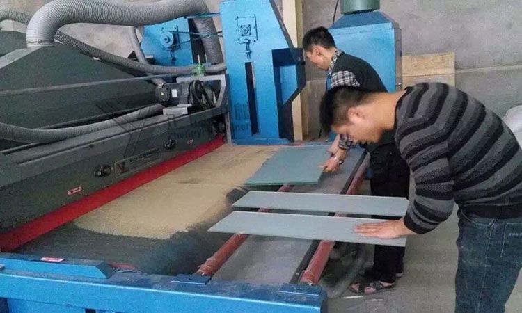 卧式自动玻璃打砂机自贡顺龙钢化客户现场2